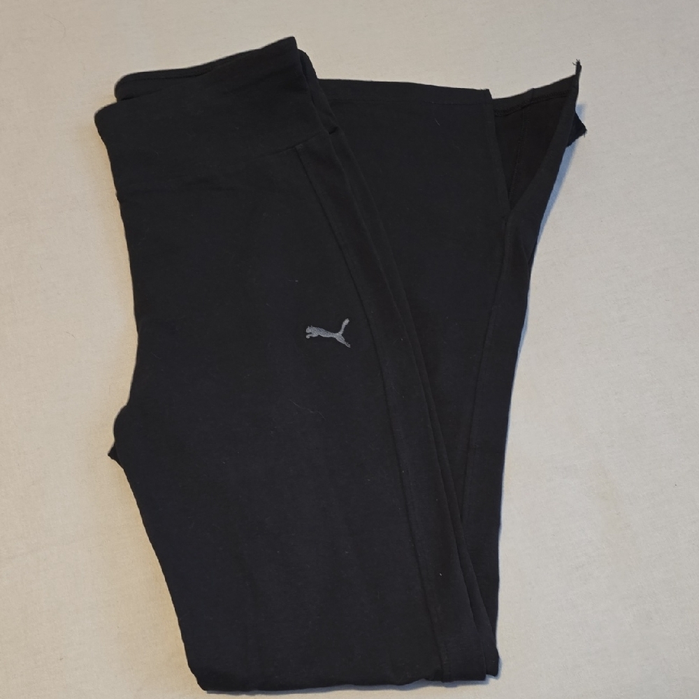 🐚🍂Puma HER High Waist Black Flare Leggings